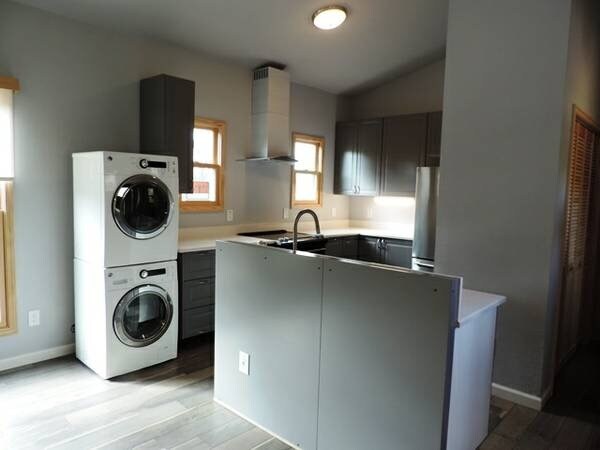 Building Photo - 442 Marshall Dr