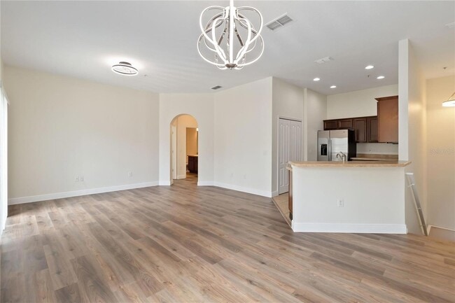 Building Photo - 6484 S Goldenrod Rd