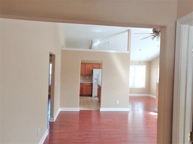 Building Photo - 420 Dutchmans Meadow Drive