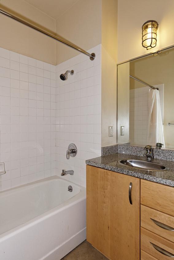 Building Photo - 201 4th St