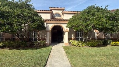 Building Photo - 4690 Pembrook Pl