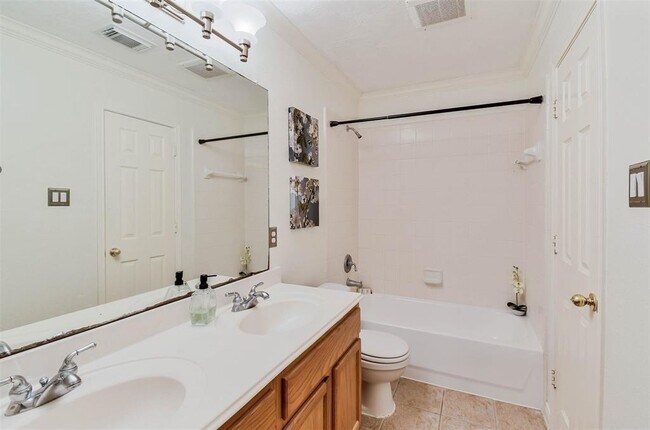 Building Photo - 2607 Easton Springs Ct