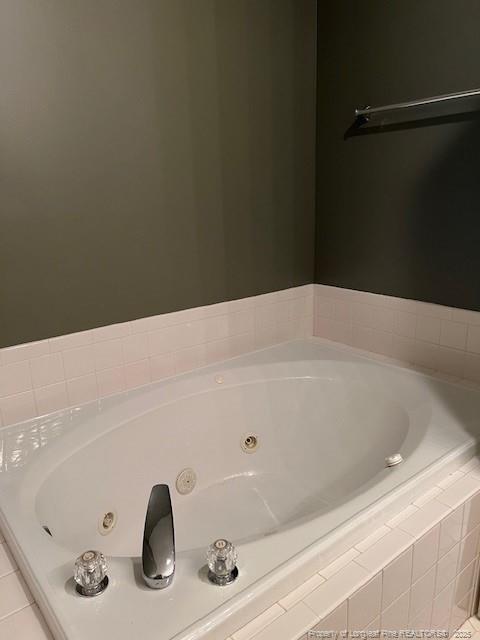 Building Photo - 424 Larchmont Rd