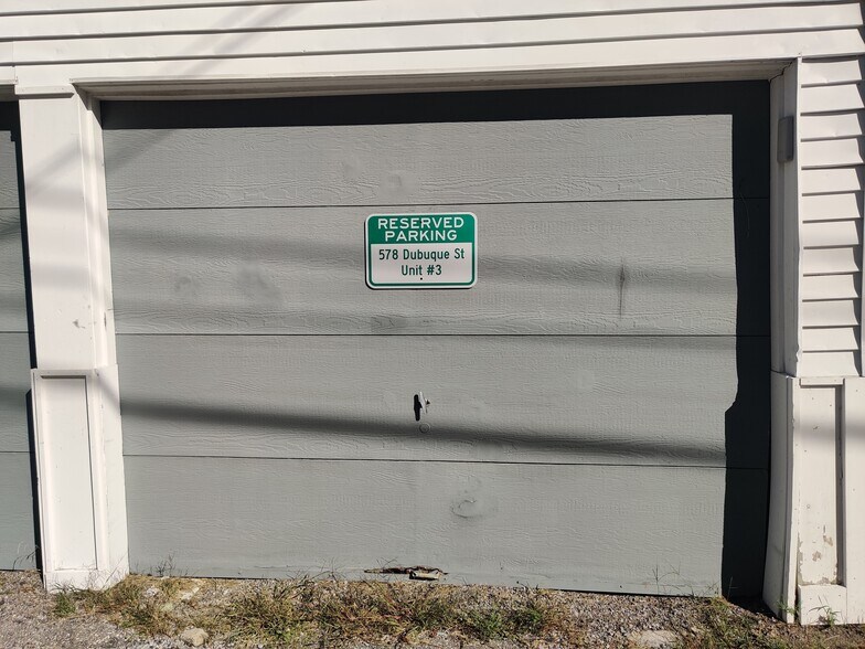 Garage - 578 Dubuque St