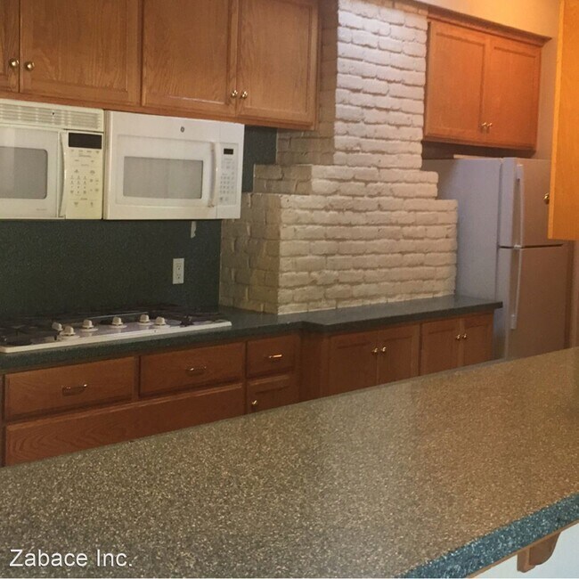 Building Photo - 6 br, 3 bath House - 702 Anderson Road - M...