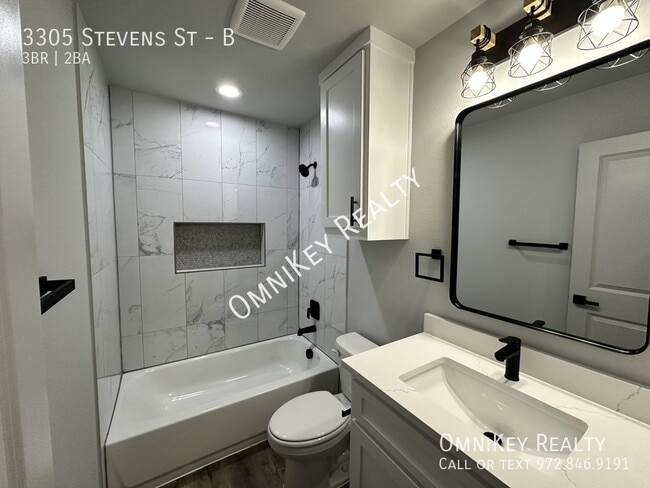 Building Photo - 3305 Stevens St