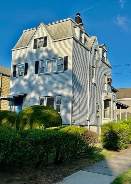 Building Photo - 742 Avenue A
