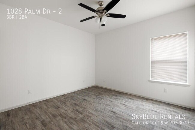 Building Photo - 1028 Palm Dr