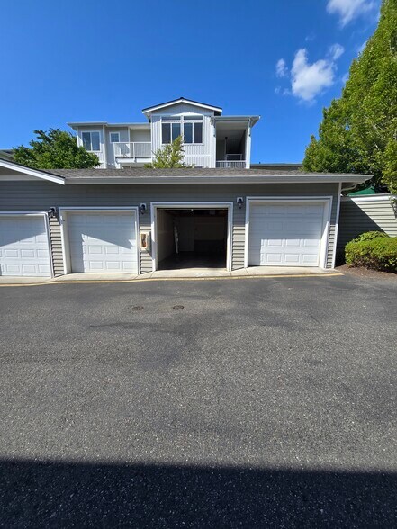 Building Photo - 14915 38th Dr SE