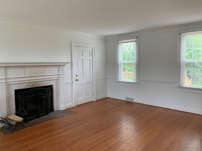 Building Photo - 2 Story Brick House off Boonsboro Road