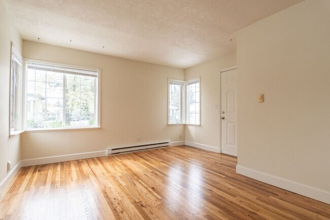 Building Photo - 3424 NE 79th Ave