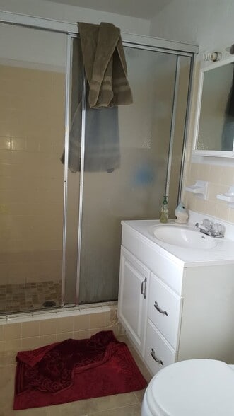 Building Photo - 799 E 10th Ave