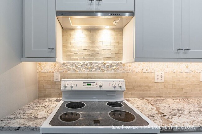 Building Photo - 4640 Tower Hill Ln