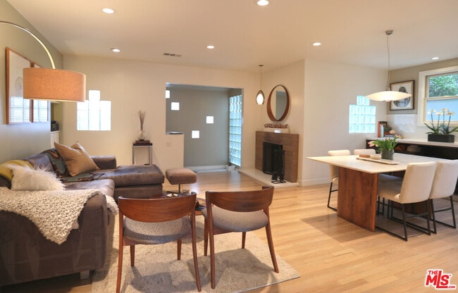 Building Photo - 2707 Westwood Blvd