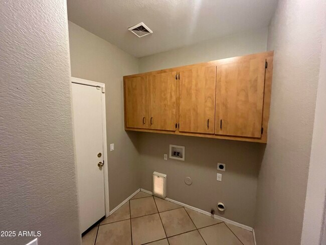 Building Photo - 3578 W Spirit Ln