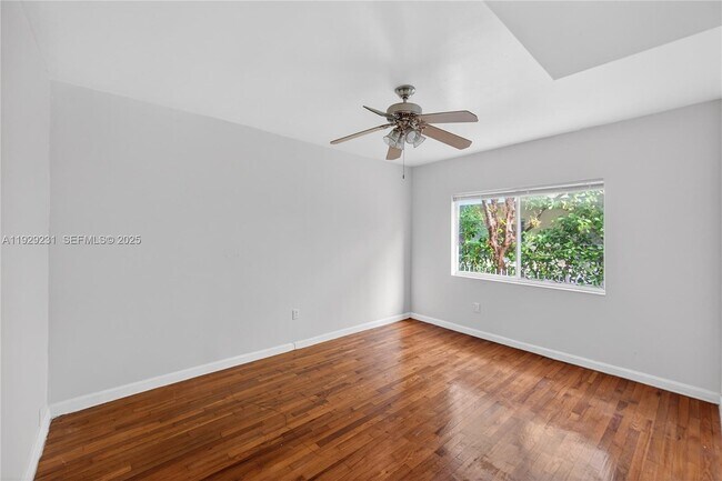 Building Photo - 1220 Marseille Dr