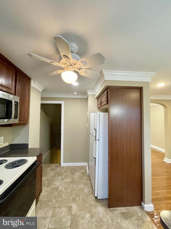 Building Photo - 119 E 11th Ave