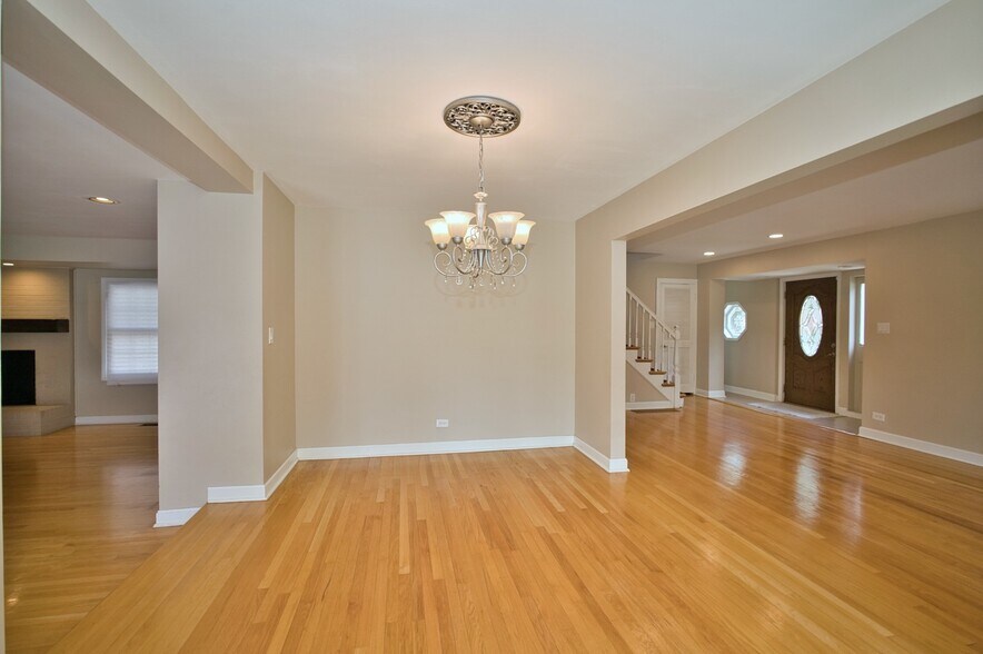 Building Photo - 6700 N Monticello Ave