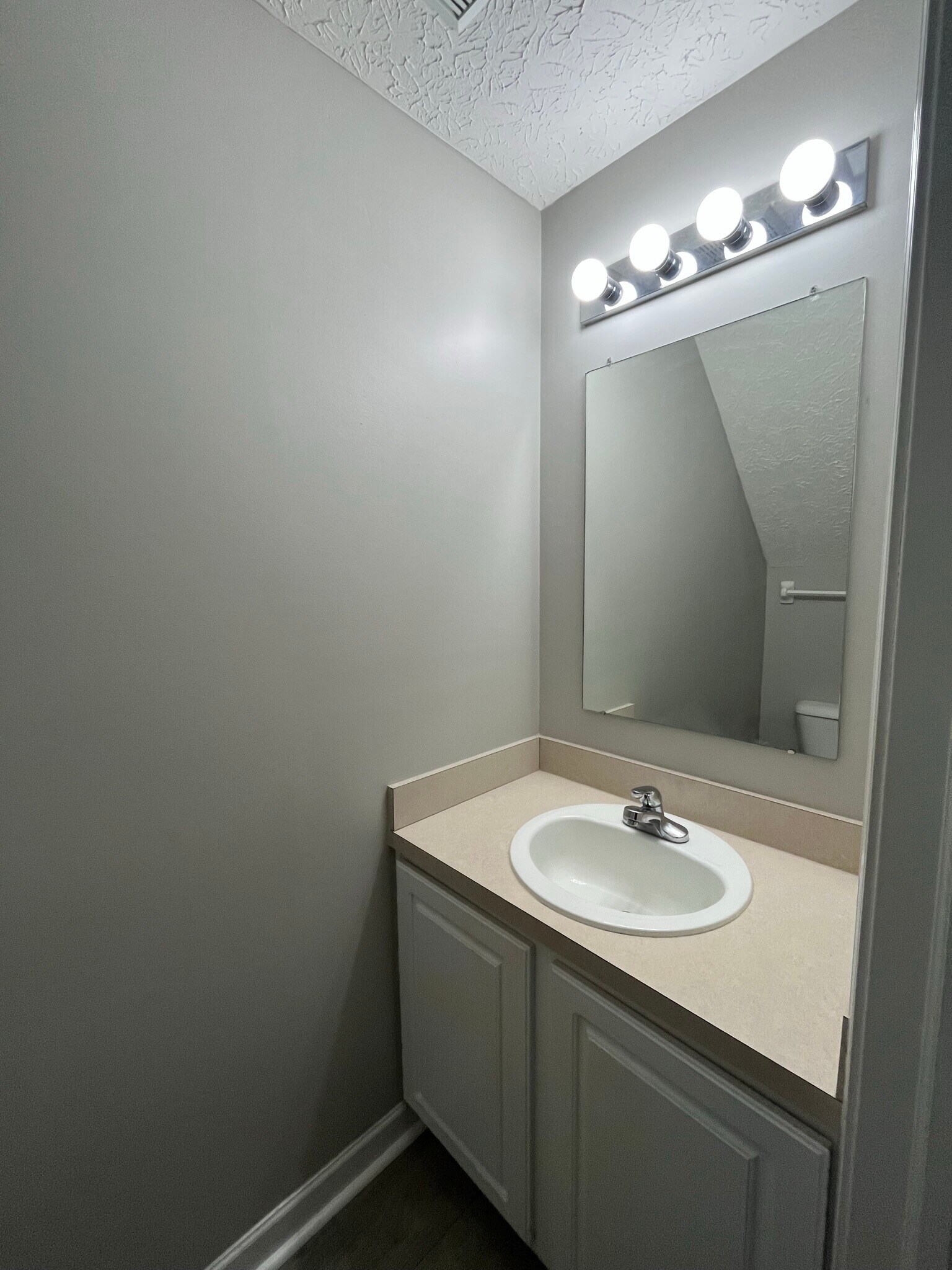 Building Photo - 5171 Mantua Dr