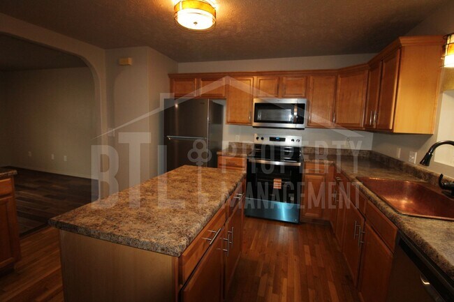 Building Photo - Beautiful Duplex in Kimberling City!