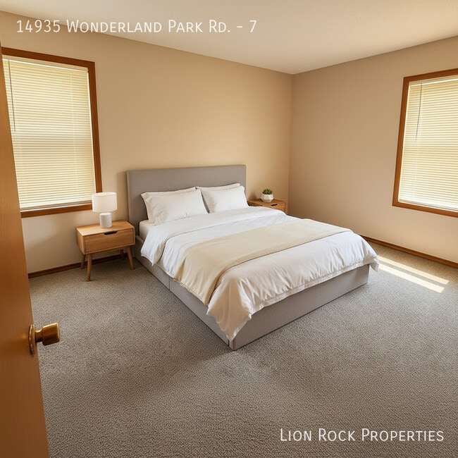 Building Photo - 14935 Wonderland Park Rd