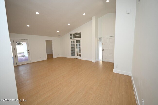 Building Photo - 4632 Corrientes Cir N