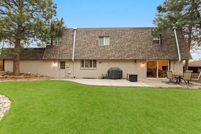 Building Photo - 2407 Virgo Dr