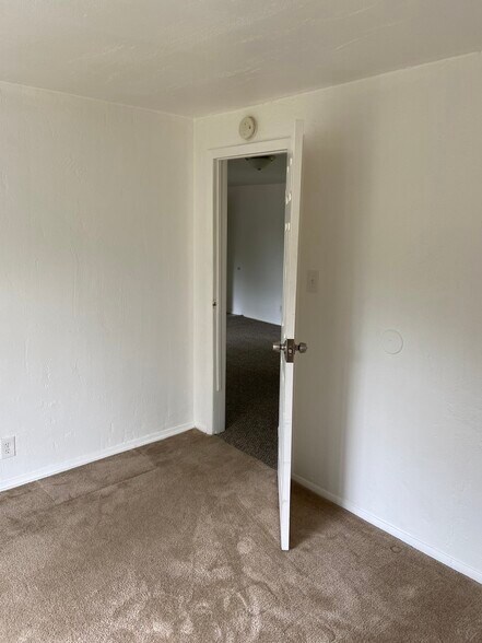 Building Photo - 1247 Quarry Ave NW