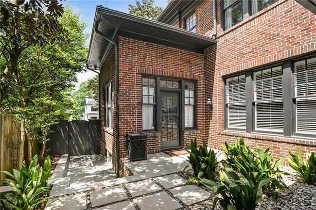 Building Photo - 635 Bonaventure Ave NE