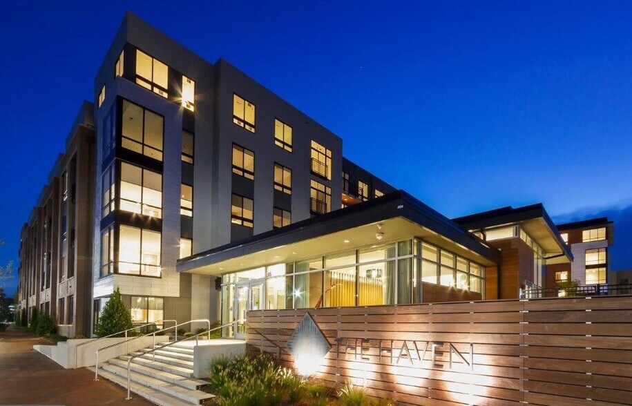 Building Photo - 145 Riverhaven Dr