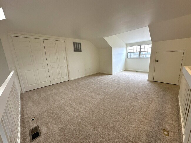 Building Photo - COMING SOON! 3-Bed, 3.5-Bath Townhome in Sparks Glencoe