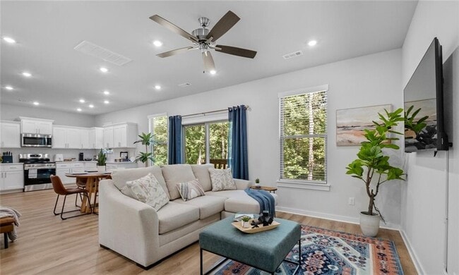 Building Photo - 43 St Austell Dr