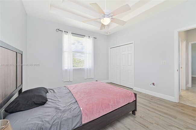 Building Photo - 621 NW 37th Ave