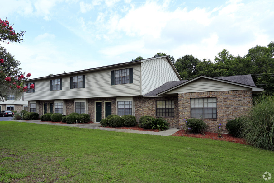 Castlewood Townhomes - Castlewood Townhouses