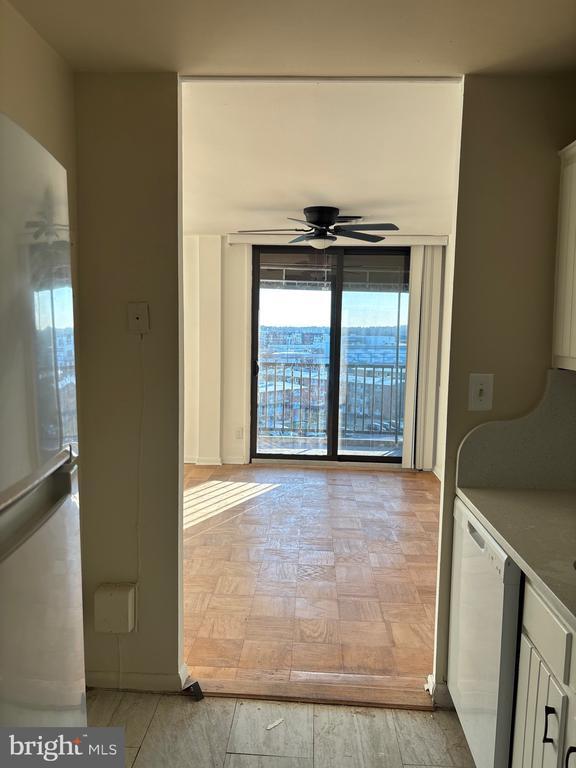 Building Photo - 3450 Toledo Terrace