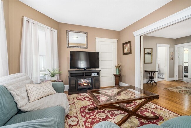 Building Photo - 427 Hamilton St