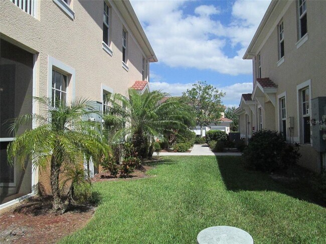 Building Photo - 240 West End Dr