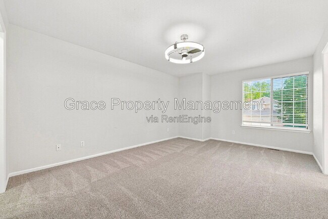 Building Photo - 16041 Bluebonnet Dr
