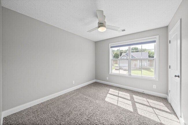 Building Photo - 169 Bonnell Dr