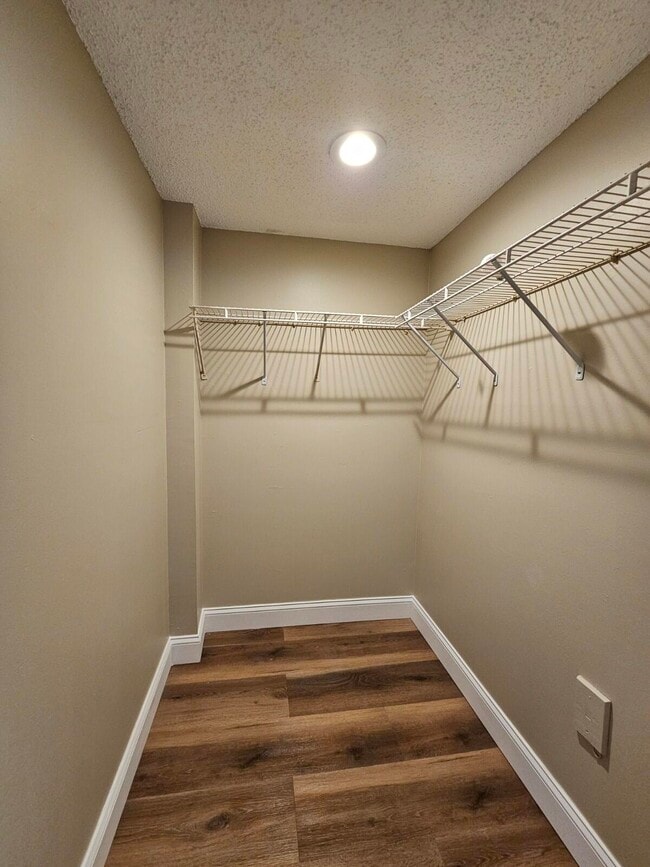 Building Photo - 4187 N Haverhill Rd