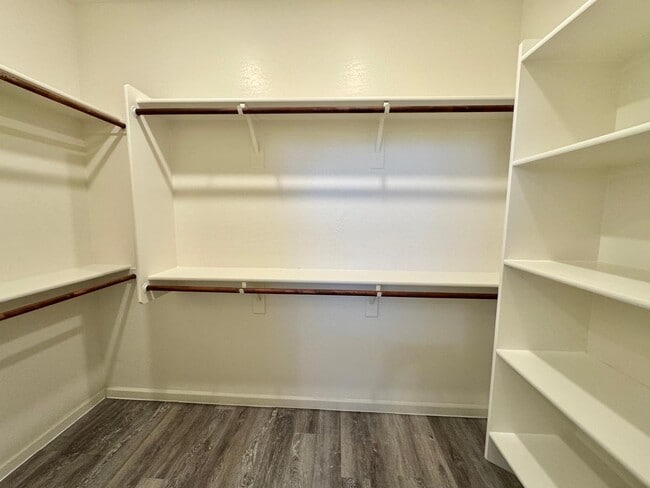 Building Photo - 2308 E Dust Devil Dr