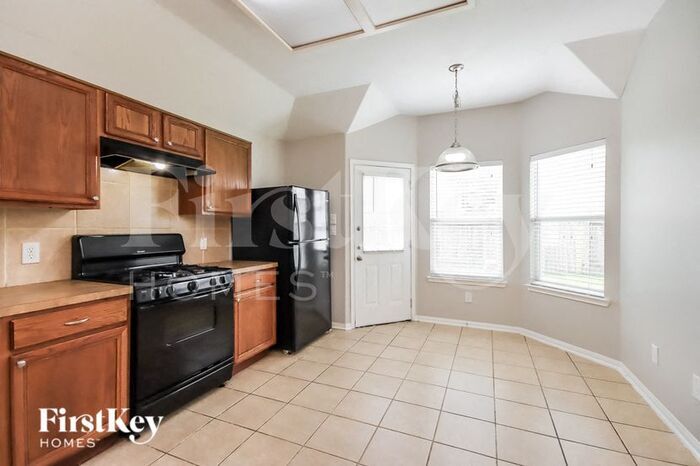 Building Photo - 9302 Reflections Path Way