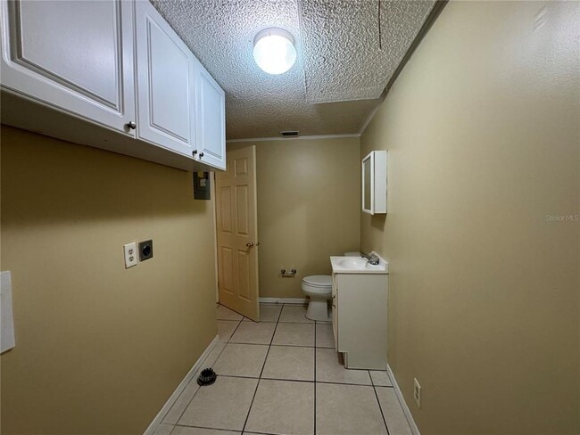 Building Photo - 359 Chaucer Ct