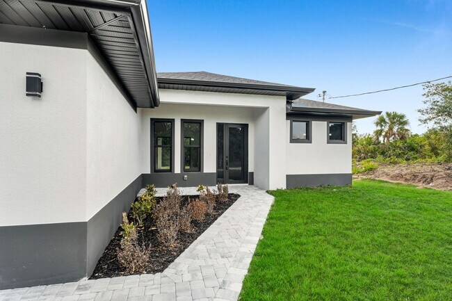 Building Photo - Be the first in occupy this 2026 constructed home in city of Englewood, FL! Qualify for a deposit...