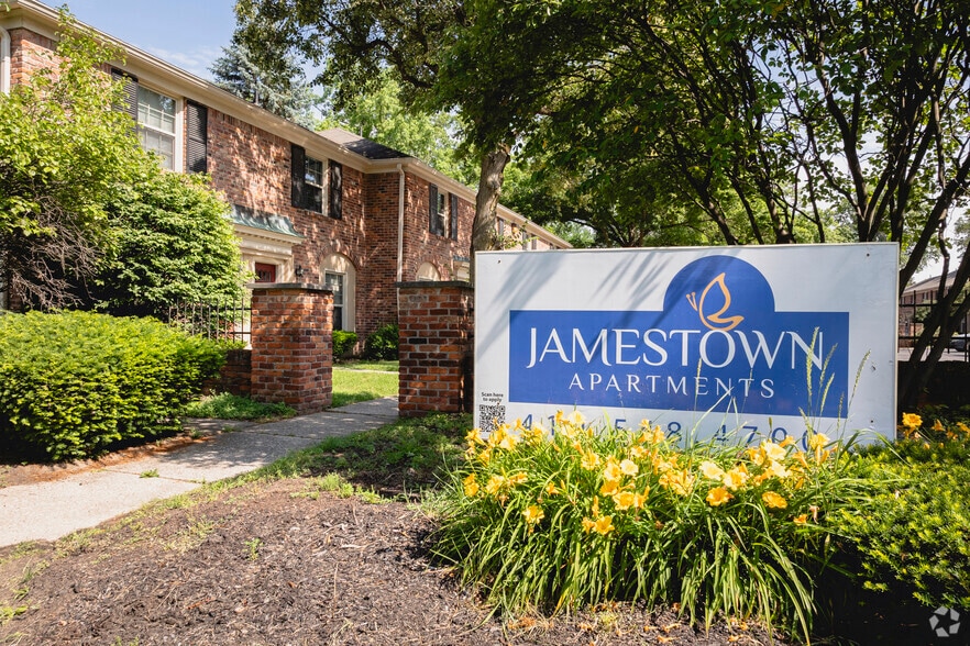 Building Photo - Jamestown Apartments & Townhomes