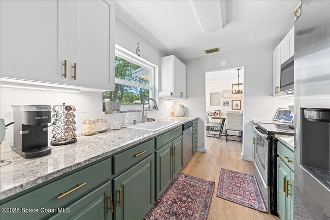 Building Photo - 160 Melaleuca Dr