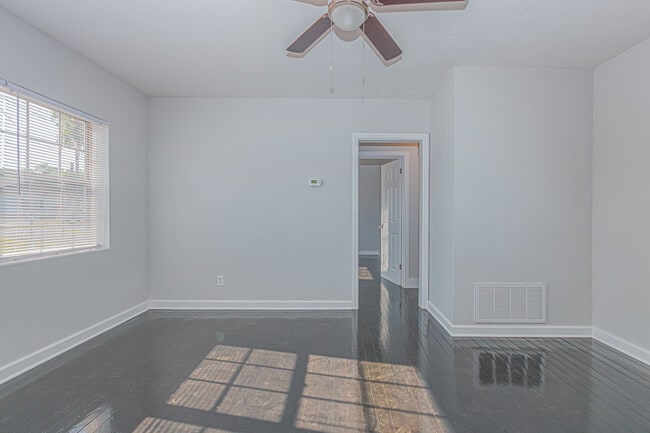 Building Photo - 414 N Boston Ave