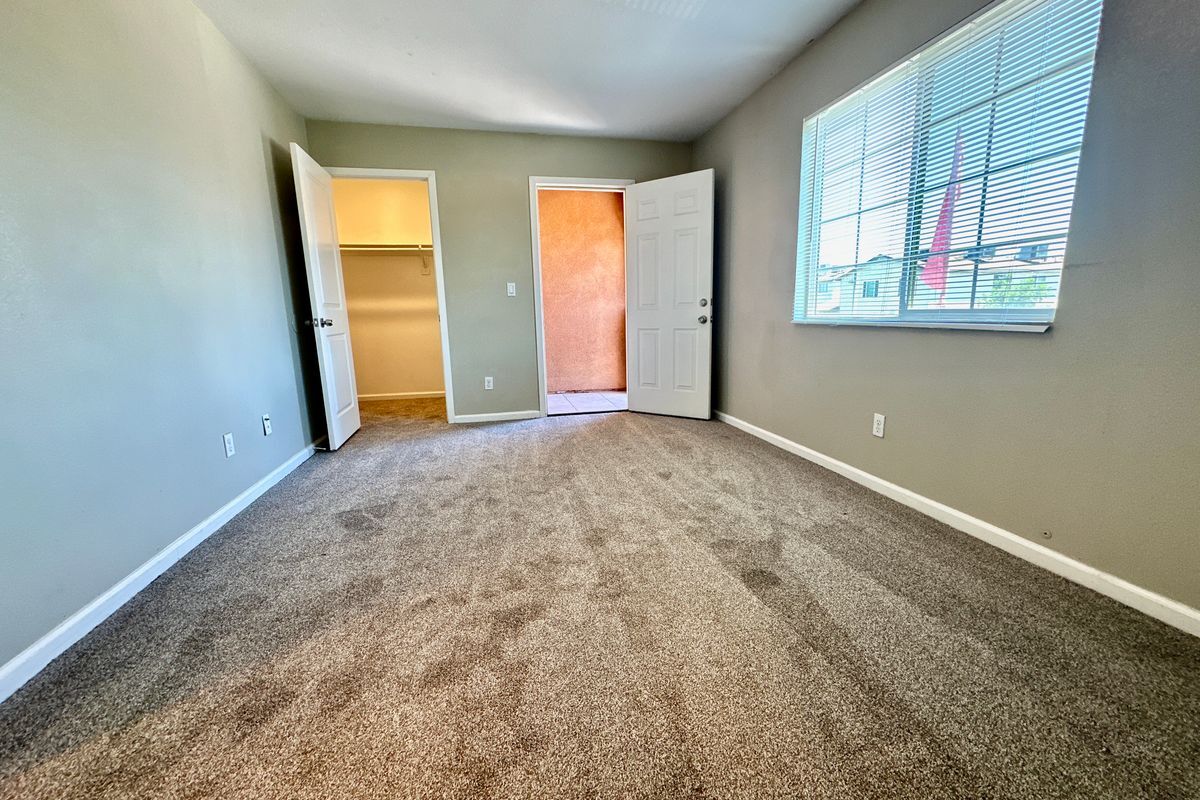 Building Photo - 17388 Valencia Ave
