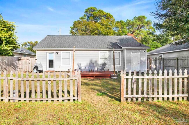 Building Photo - 165 Valdosta Ave