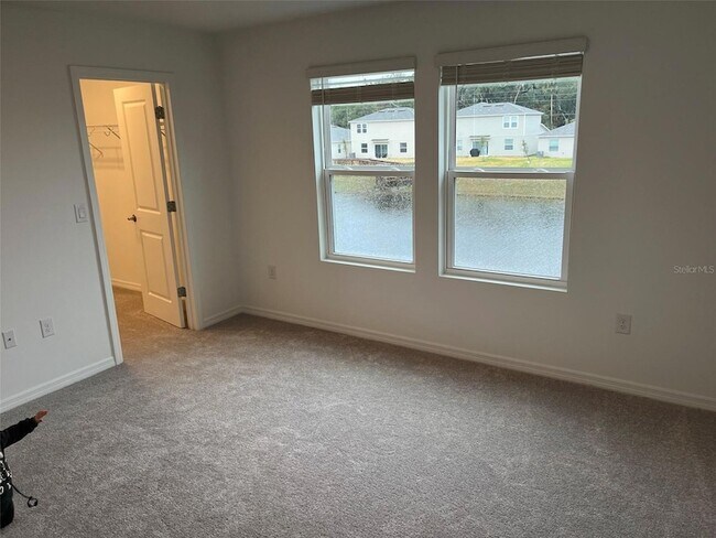 Building Photo - 325 River Front Way
